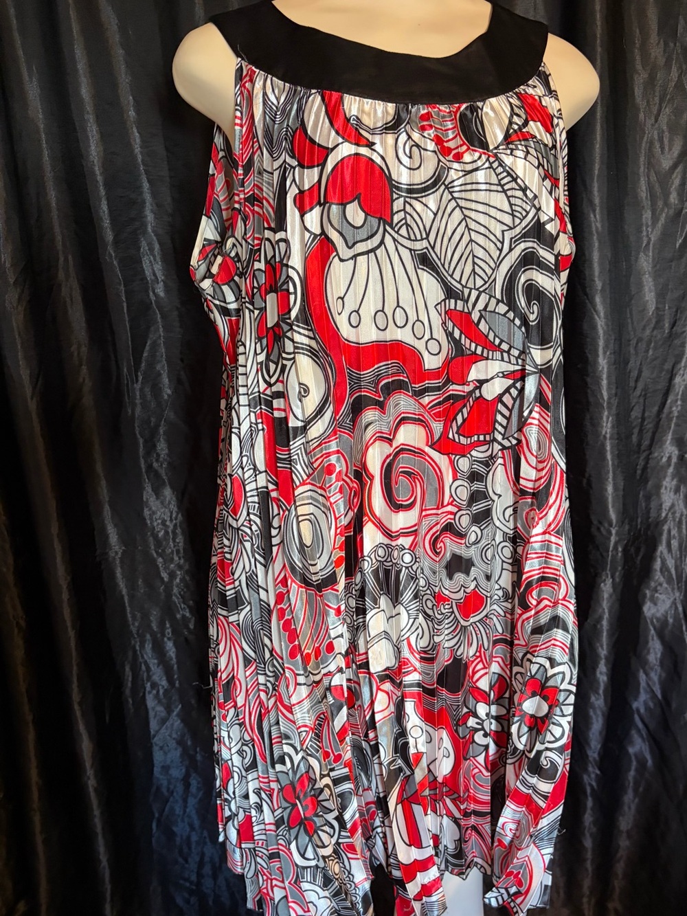 Red Black White Floral Print Sleeveless Women’s Dress